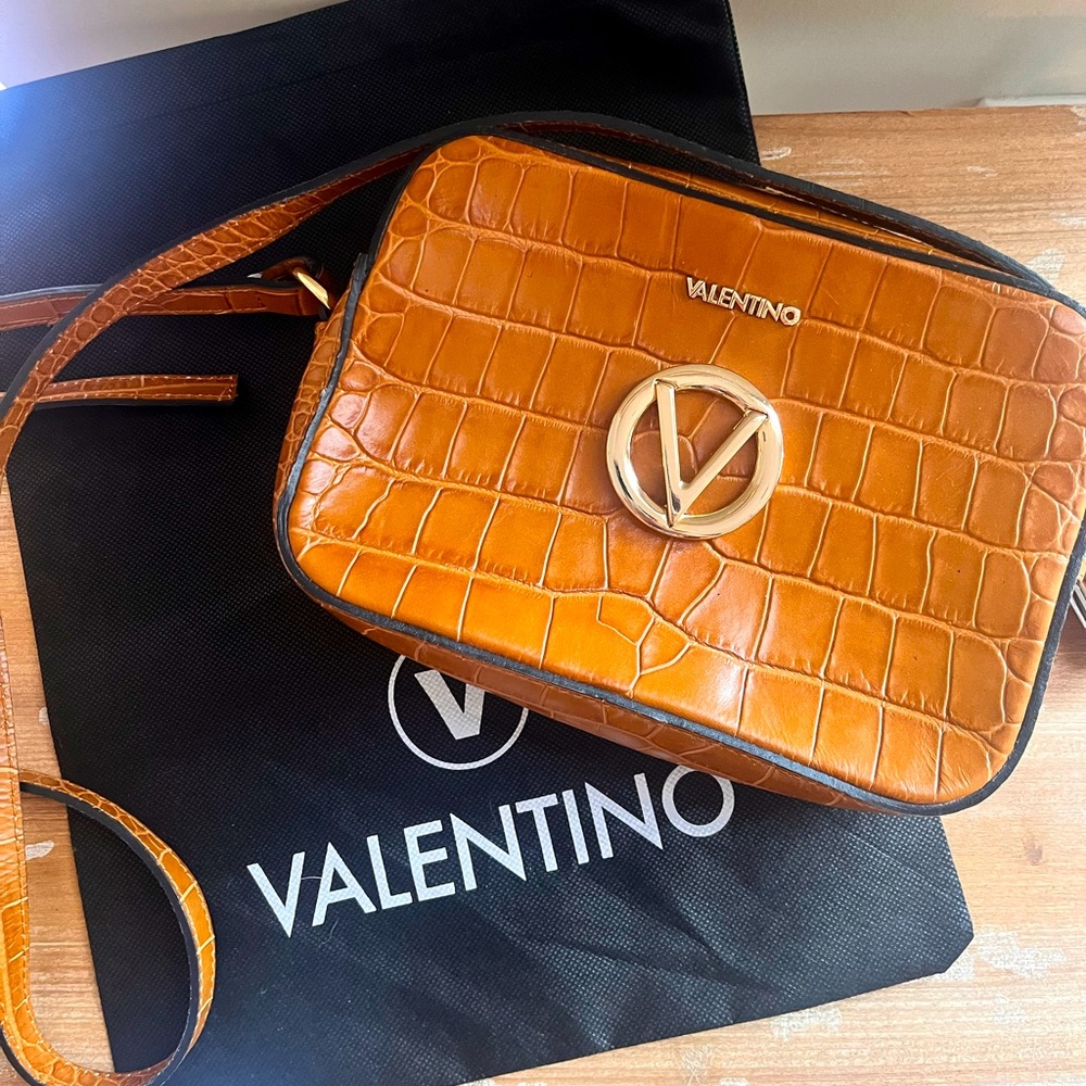 Never carried Valentino spa bag with cross strap-outstanding condition